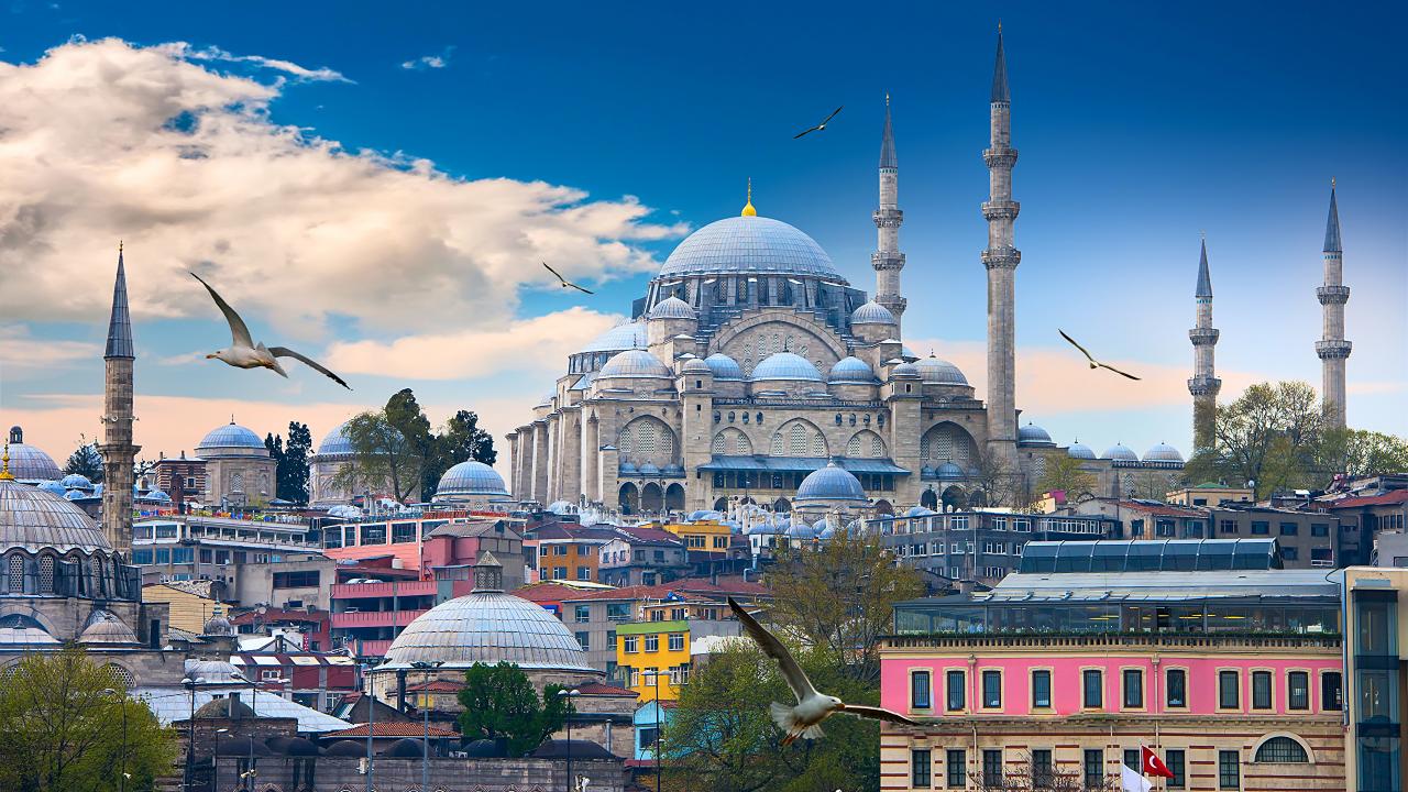 أفضل الأماكن السياحية في اسطنبول وتكاليف رحلة سياحية إليها