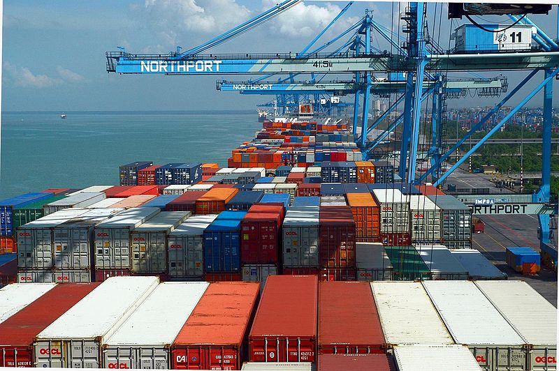ميناء كلانج والتجارة الدولية الماليزية