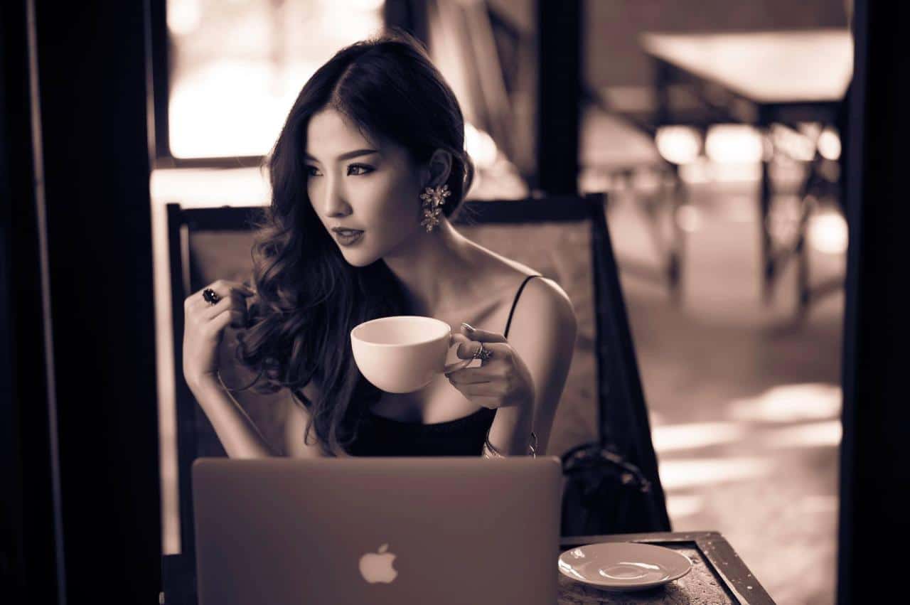 https://mocah.org/uploads/posts/1007330-black-model-portrait-glasses-Asian-sitting-photography-sepia-Ohly-Atita-Wittayakajohndet-Thailand-model-Person-girl-beauty-woman-photograph-portrait-photography.jpg